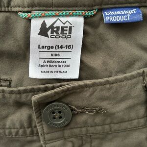 Rei Coop army cot green convertible cargo pants/shorts